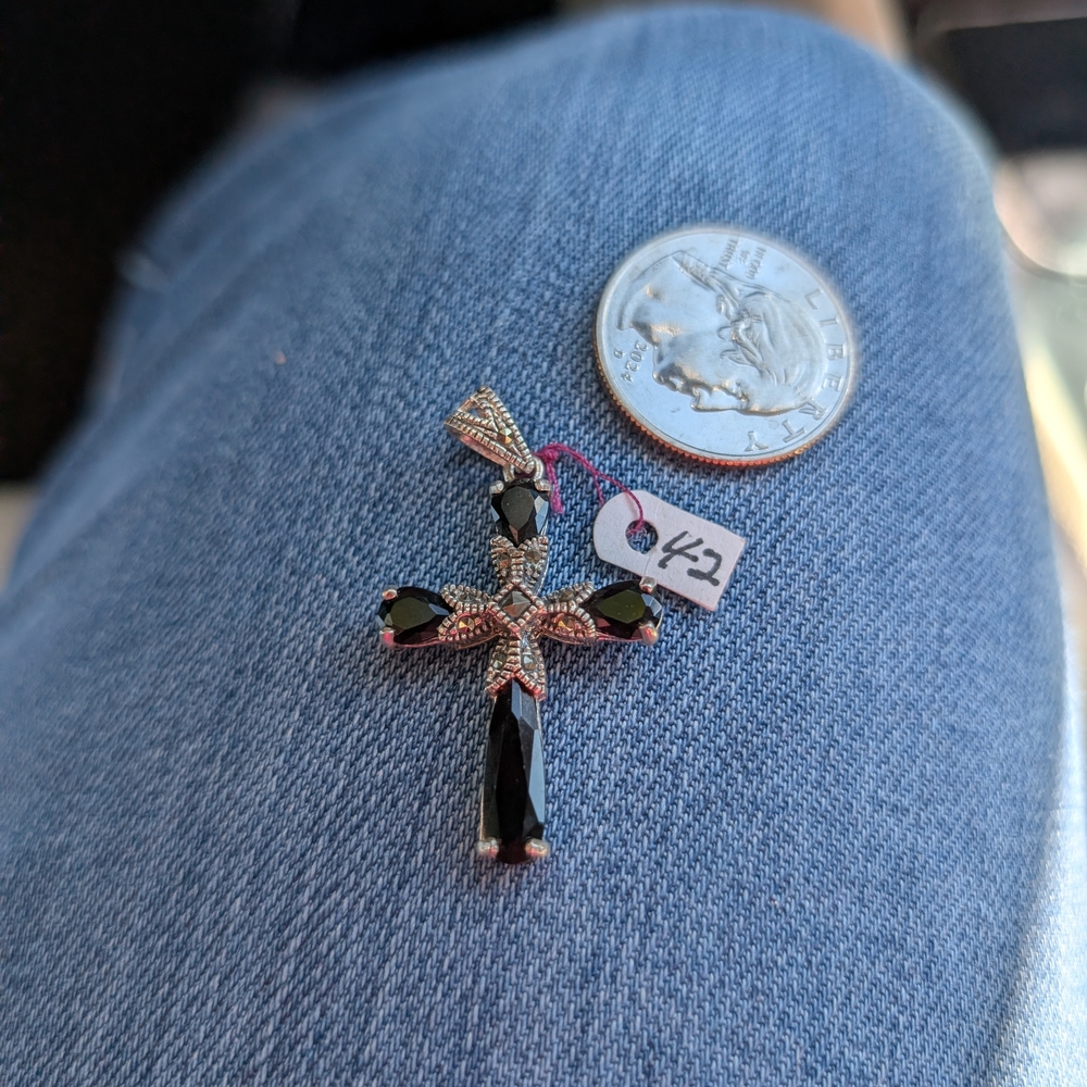 NEW Sophisticated Black Cross - Picture 2 of 3